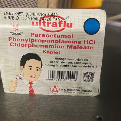 Utraflu  meringkan gejala flu  seperti demam , sakit kepala ,  hidung tersumbat , &bersin - bersin